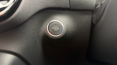 Volvo XC40 2.0 B4P Ultra Dark 5dr Auto Petrol Estate